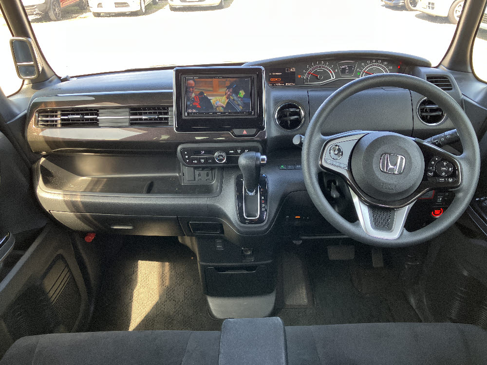 ホンダ　Ｎ ＢＯＸカスタム G・Lホンダセンシング4枚目