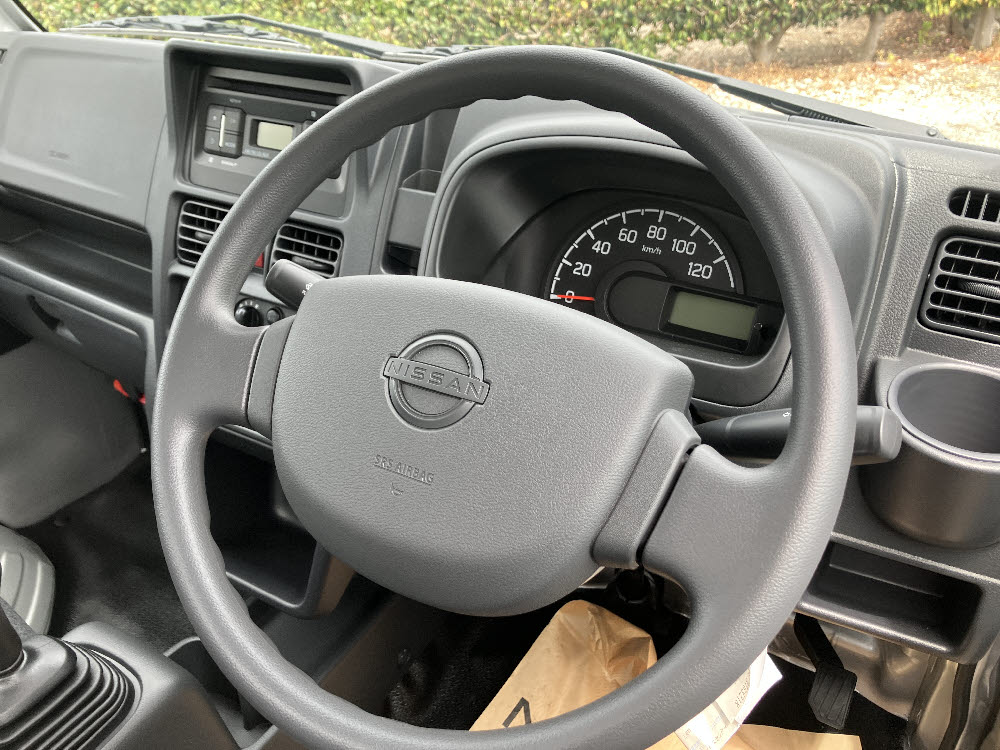 ニッサン NT100クリッパー GX パートタイム4WD 5MT8枚目