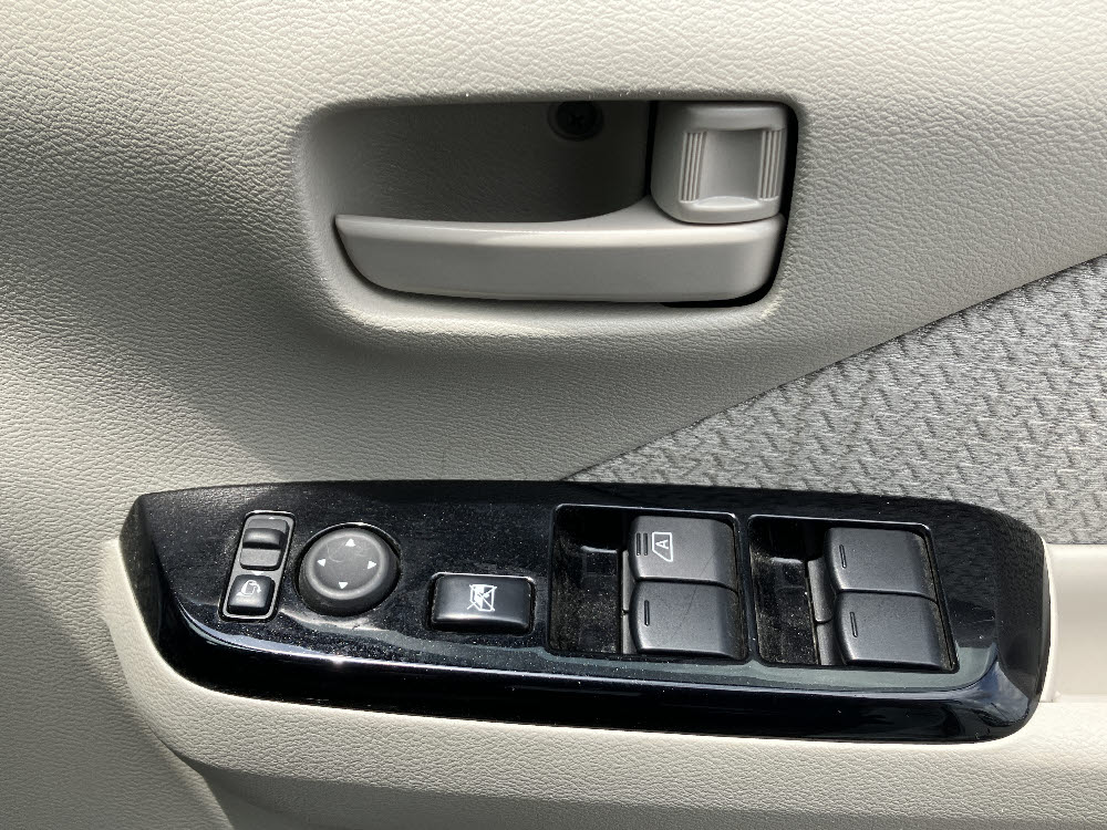 ミツビシ eKワゴン M6枚目
