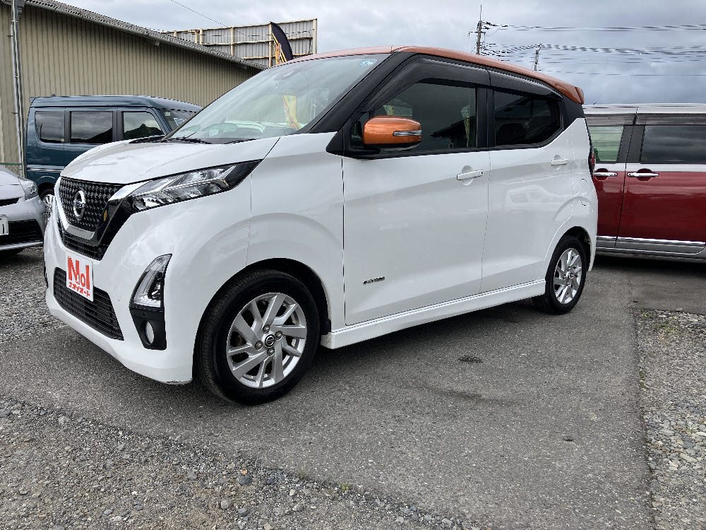 ニッサン デイズ ハイウェイスター X(9インチナビ)1枚目