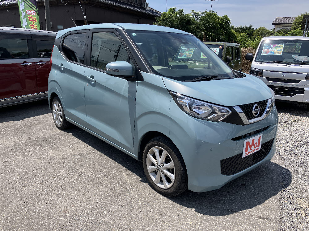 ニッサン デイズ X(9インチナビ)2枚目