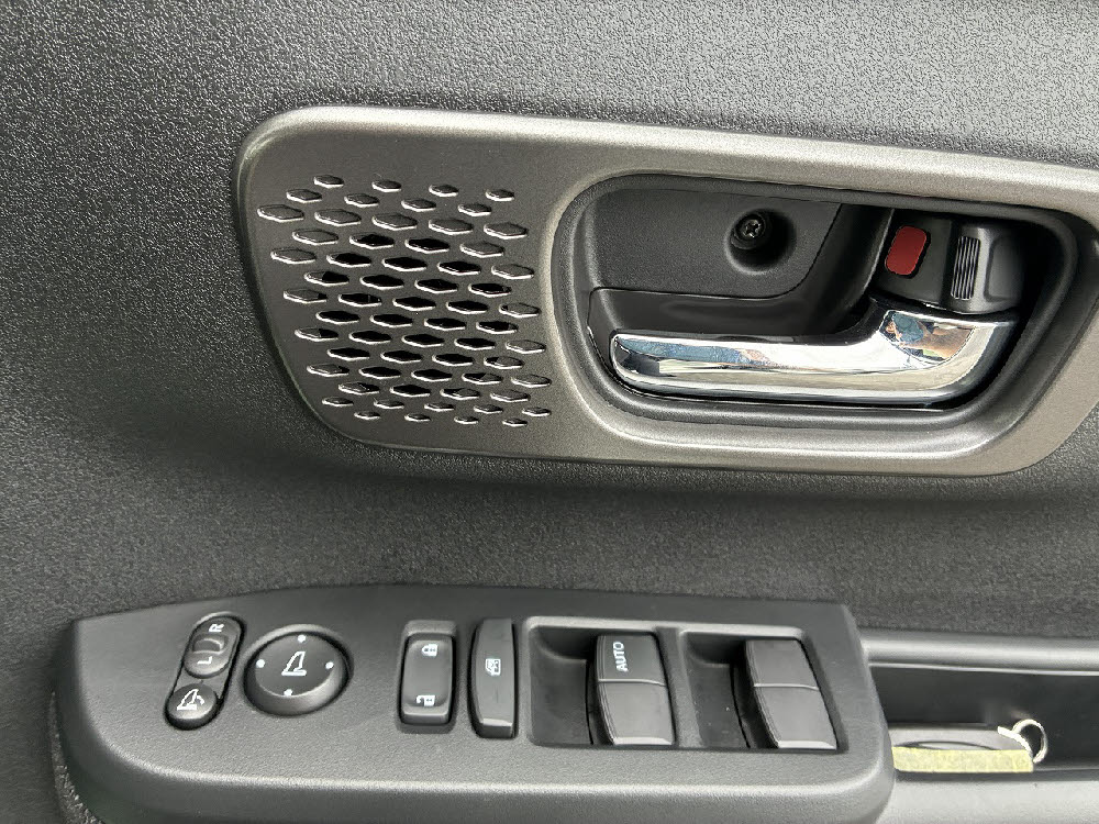 ホンダ　Ｎ ＢＯＸカスタム9枚目