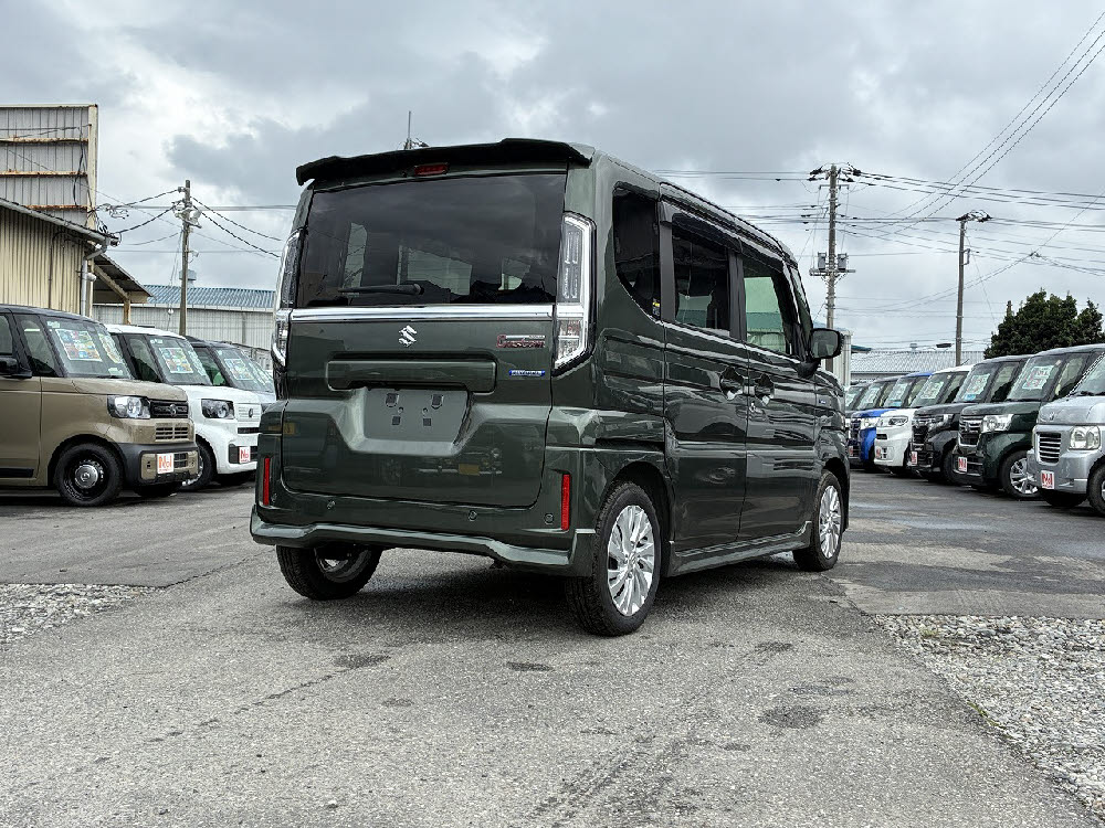 スズキ　スペーシアカスタム HYBRID GS4枚目