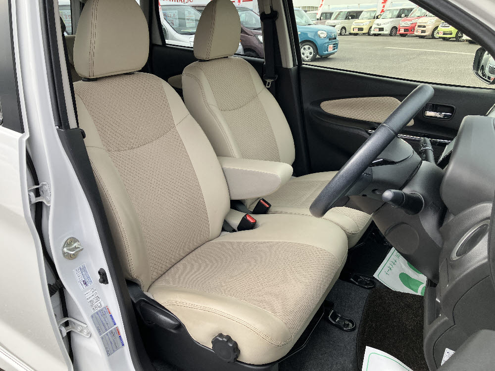 ニッサン　デイズハイウェイスターX プレミアムセレクション12枚目