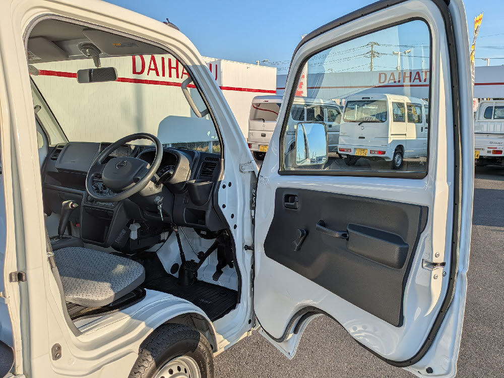 ニッサン　ＮＴ１００クリッパー　DX11枚目