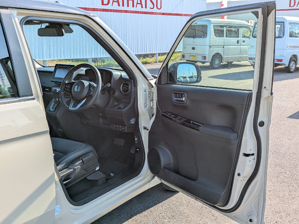 ホンダ　Ｎ ＯＮＥ　プレミアムツアラー10枚目