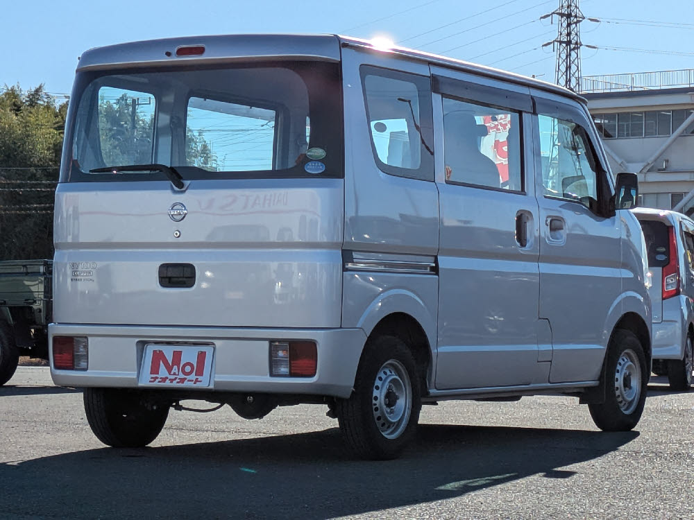 ニッサン　ＮＶ１００クリッパー　DX3枚目