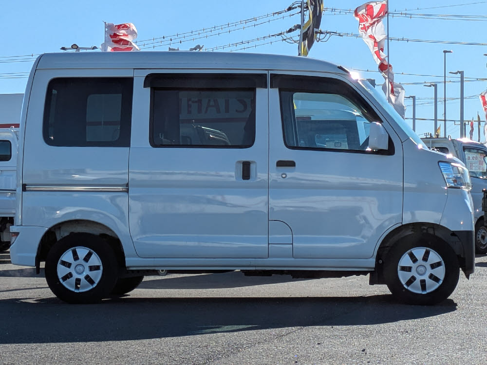 ダイハツ　ハイゼットカーゴ　クルーズ SAⅢ2枚目