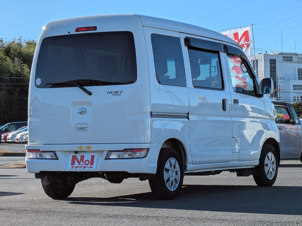 ダイハツ　ハイゼットカーゴ　クルーズ SAⅢ3枚目