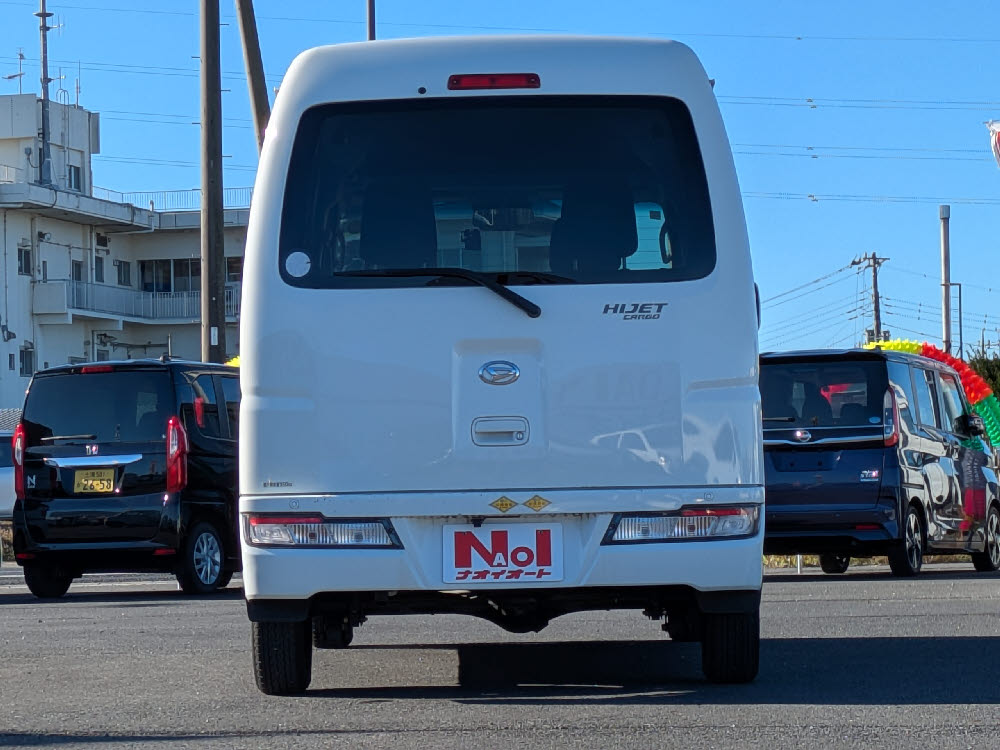 ダイハツ　ハイゼットカーゴ　クルーズ SAⅢ4枚目