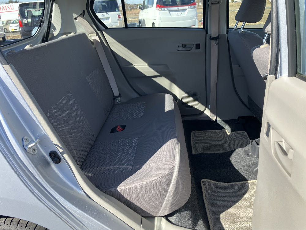 ダイハツ　ミライース　L-SA10枚目