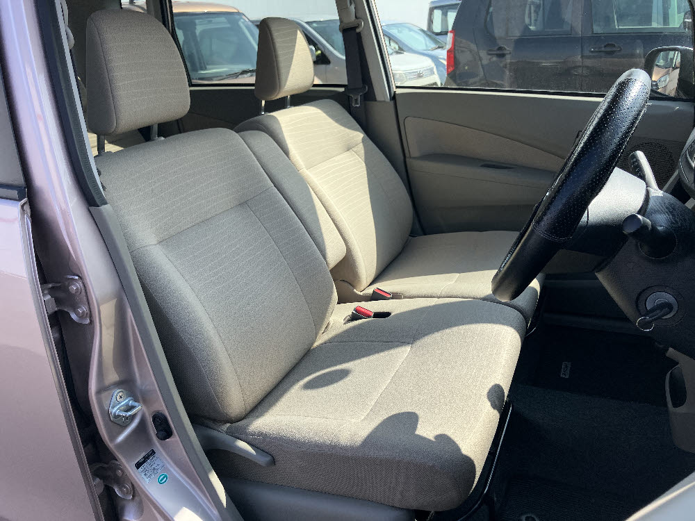 ダイハツ　ムーヴ　L4枚目