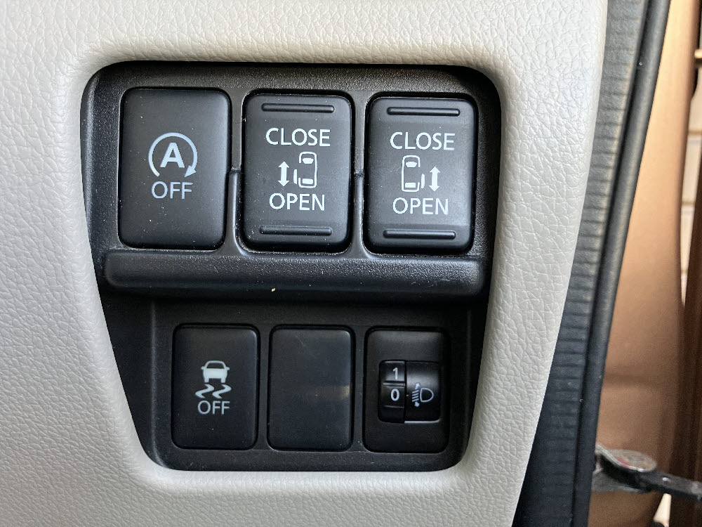 ミツビシ　ｅｋスペース　G10枚目