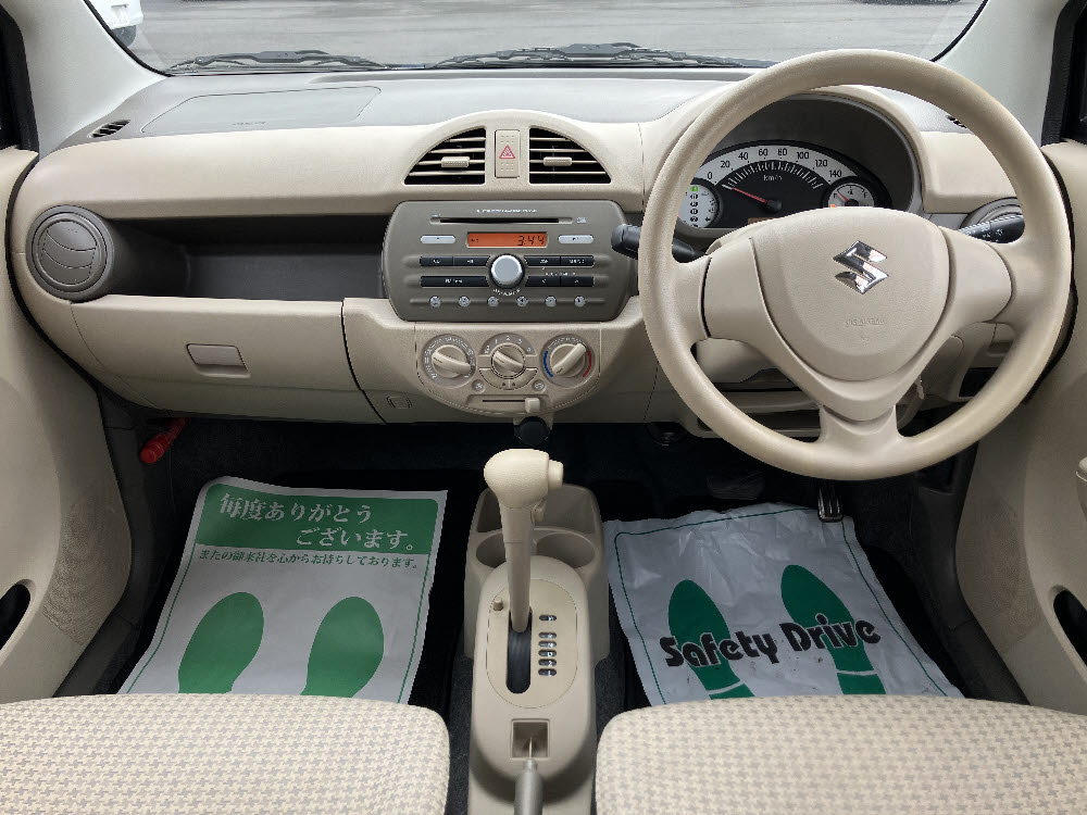 スズキ　アルト　F4枚目