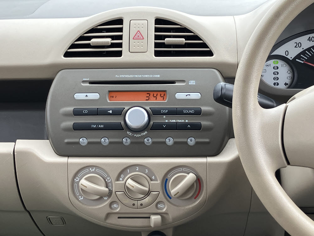 スズキ　アルト　F5枚目