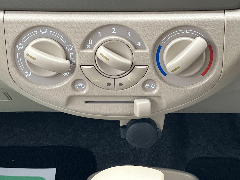 スズキ　アルト　F7枚目