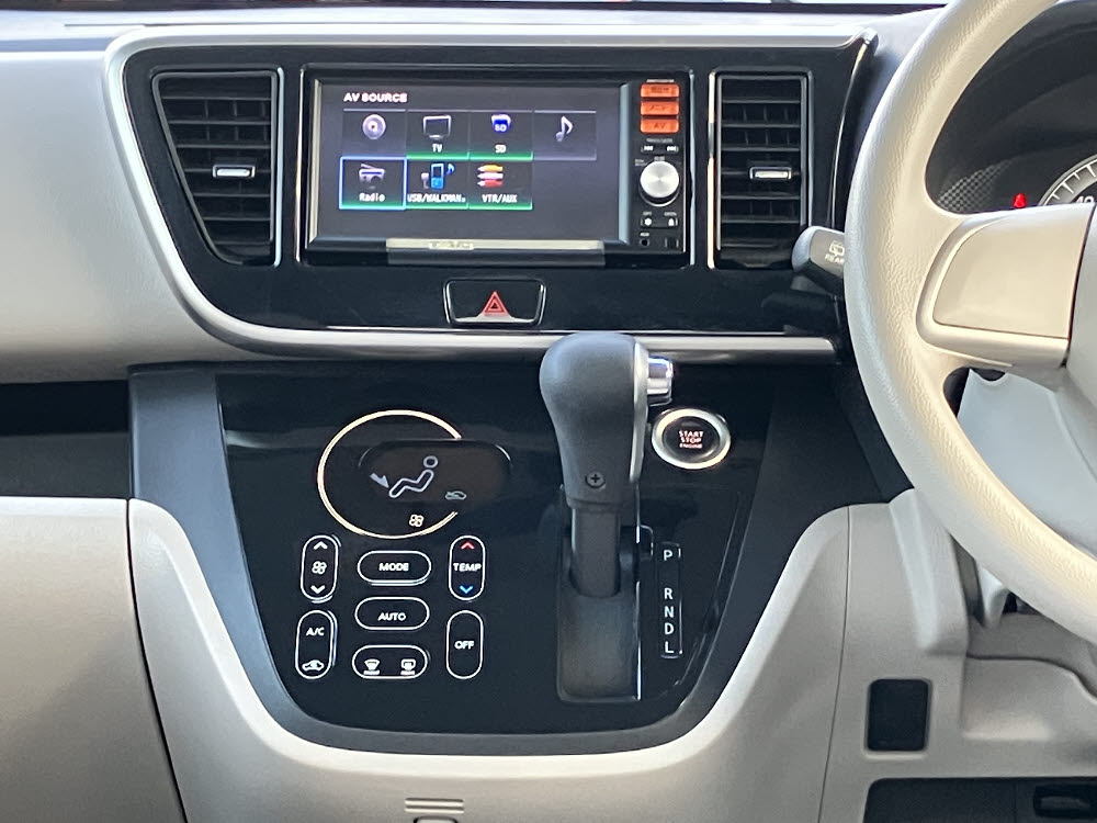ニッサン　デイズルークス　X　5枚目