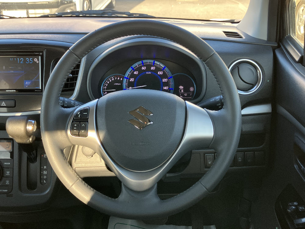 スズキ　ワゴンＲスティングレー　X 9枚目