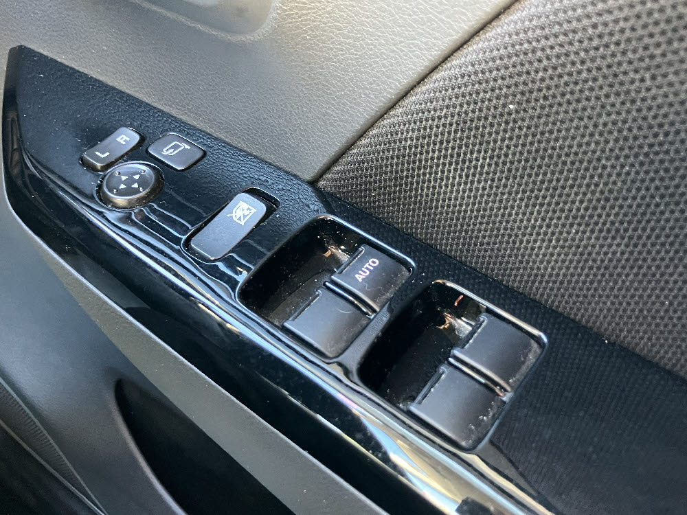 スズキ　ワゴンＲスティングレー　X 11枚目