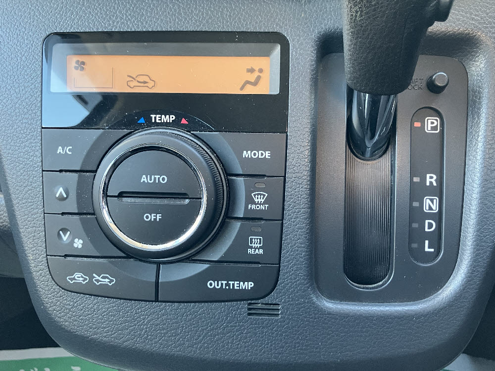 スズキ　ワゴンＲスティングレー　X 8枚目