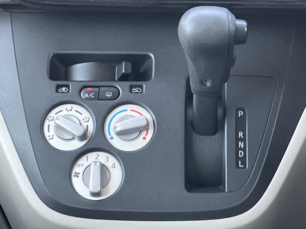 ミツビシ　ｅｋスペース　E9枚目