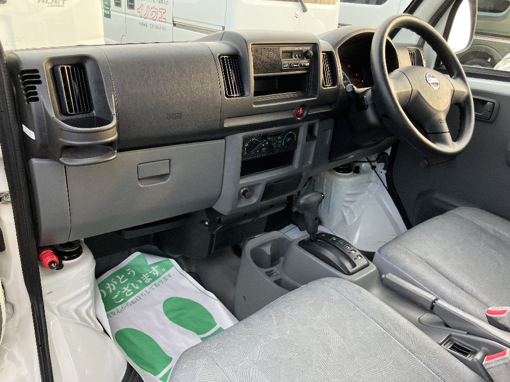 ニッサン　クリッパー　バン DX2枚目