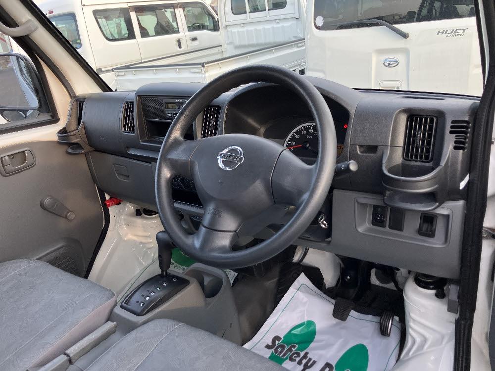 ニッサン　クリッパー　バン DX3枚目