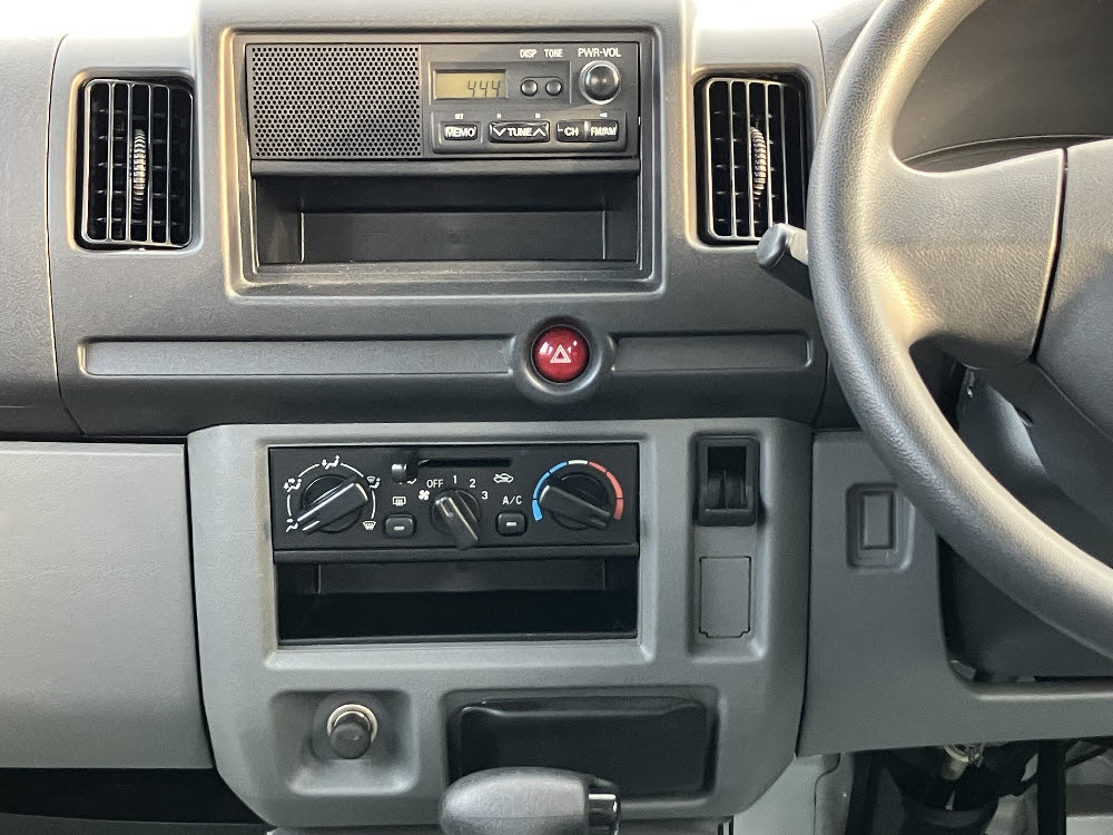 ニッサン　クリッパー　バン DX5枚目