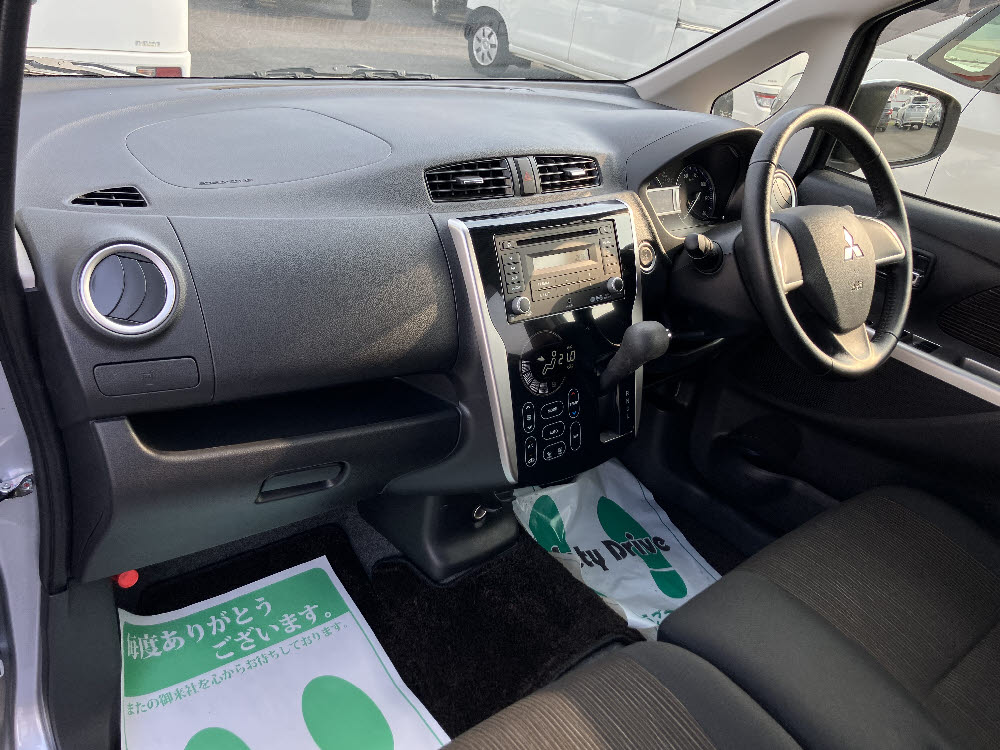 ミツビシ　ｅＫカスタム　G2枚目