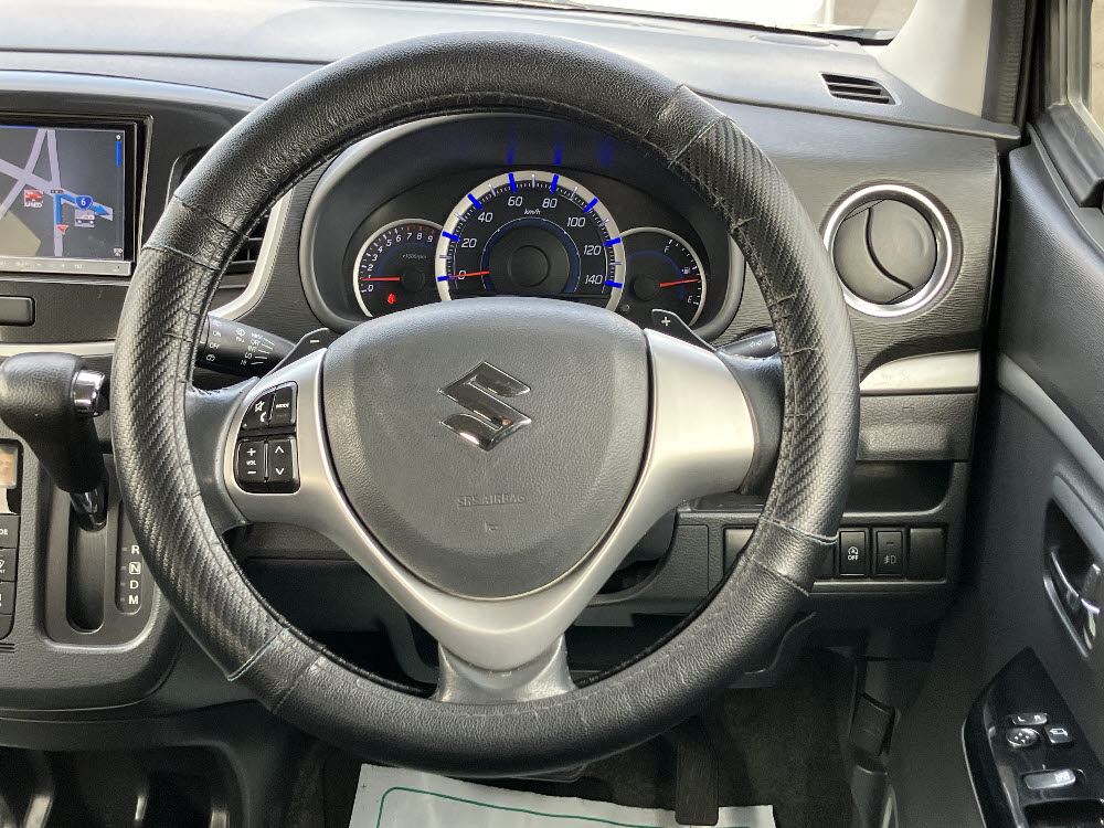 スズキ　ワゴンＲスティングレー　T9枚目