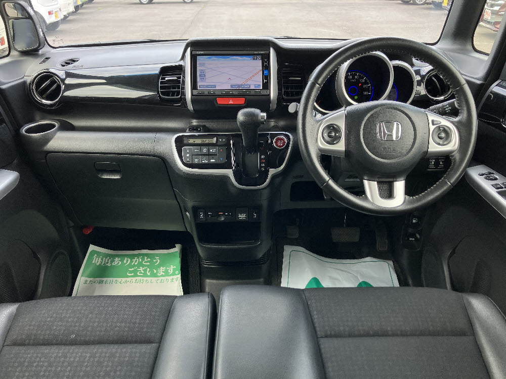 ホンダ　Ｎ ＢＯＸカスタム　ターボSSパッケージ10枚目