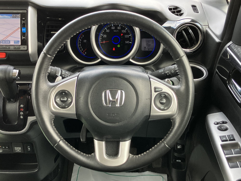 ホンダ　Ｎ ＢＯＸカスタム　ターボSSパッケージ11枚目