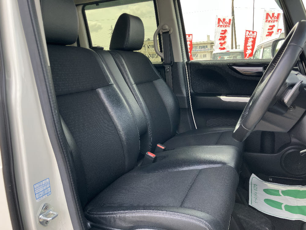 ホンダ　Ｎ ＢＯＸカスタム　ターボSSパッケージ13枚目