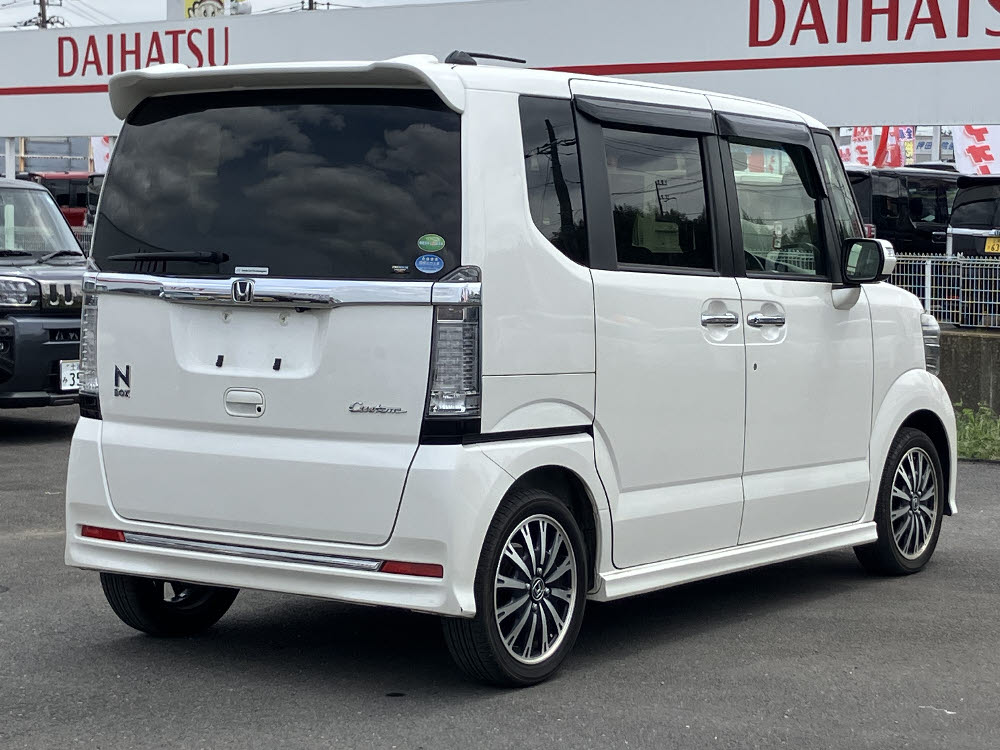 ホンダ　Ｎ ＢＯＸカスタム　ターボSSパッケージ3枚目