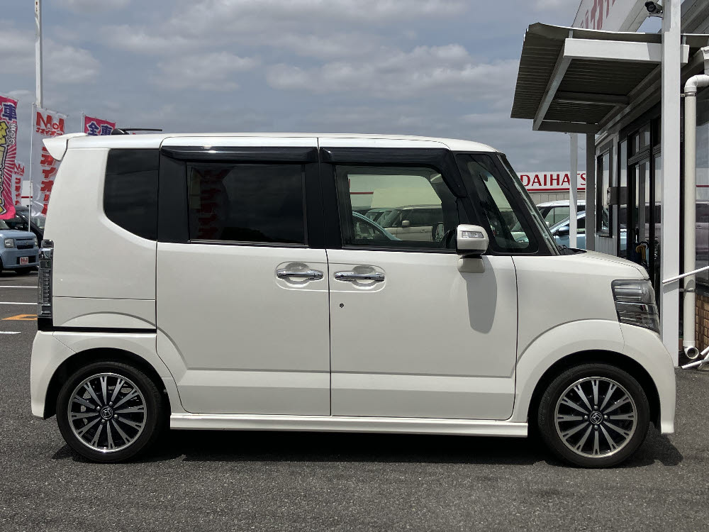 ホンダ　Ｎ ＢＯＸカスタム　ターボSSパッケージ4枚目