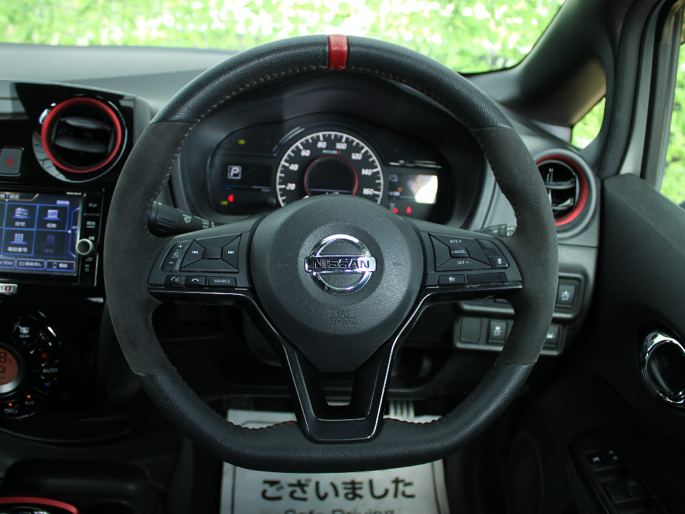 ニッサン　ノートe-POWER　ニスモS18枚目