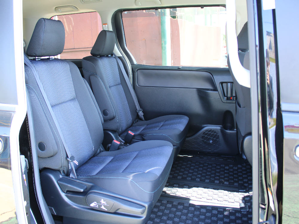 トヨタ　ヴォクシー　ZS 煌　46商談16枚目