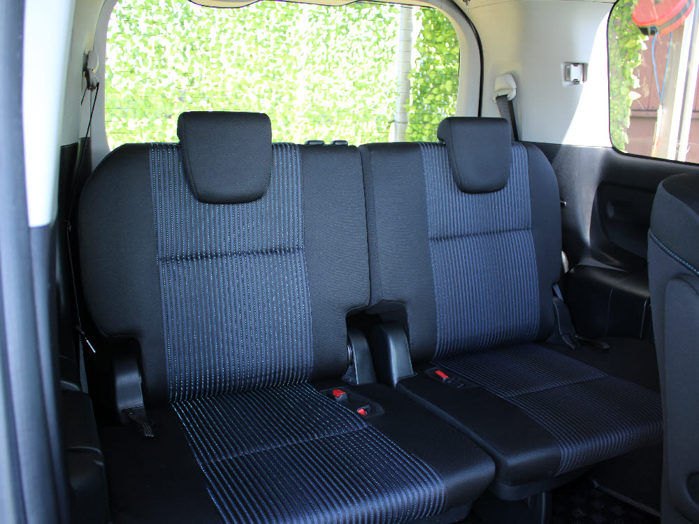 トヨタ　ヴォクシー　ZS 煌　46商談17枚目