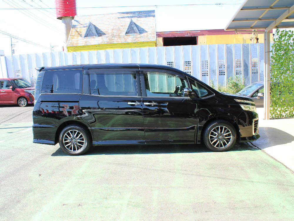 トヨタ　ヴォクシー　ZS 煌　46商談3枚目