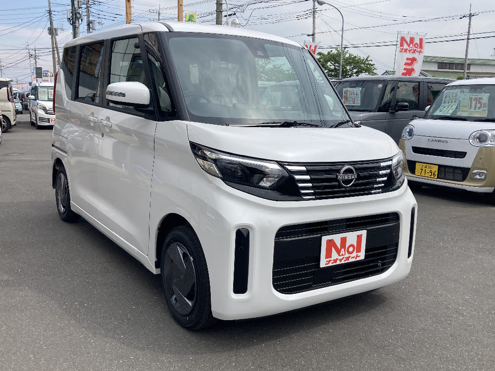 ニッサン　ルークス　X　2枚目