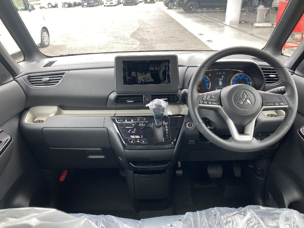 ミツビシ　デリカミニ　G12枚目