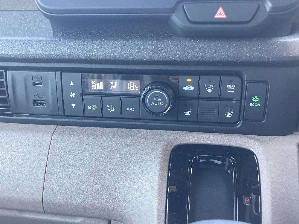 ホンダ　N BOX JOY　8インチディスプレイオ18枚目