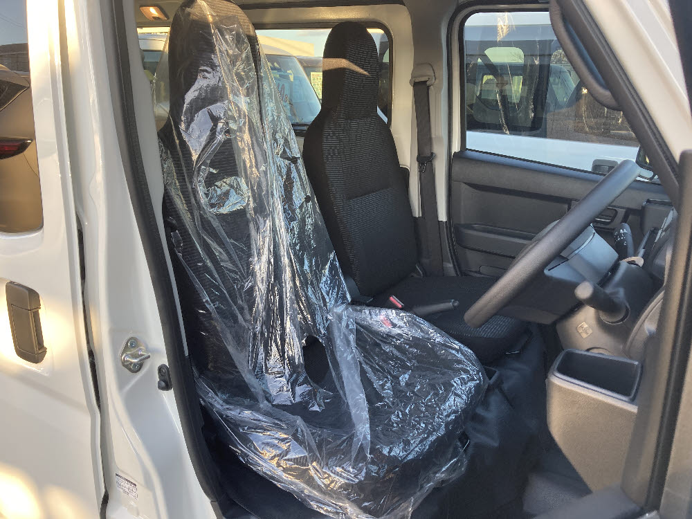 ダイハツ　ハイゼットカーゴ　デラックス13枚目