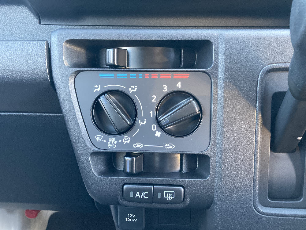 ダイハツ　ハイゼットカーゴ　デラックス16枚目