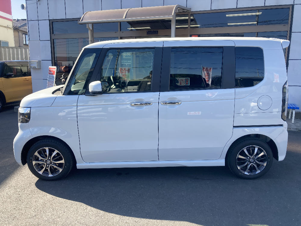 ホンダ　Ｎ ＢＯＸカスタム　8インチナビ7枚目