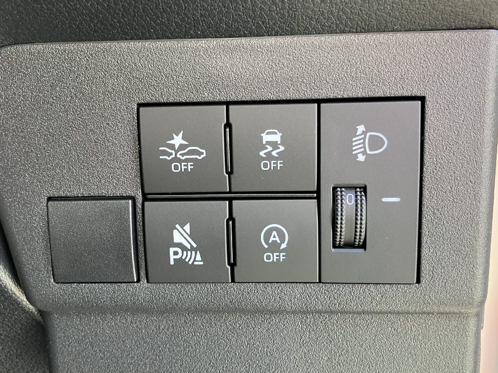 ダイハツ　ハイゼットカーゴ　デラックス　CVT18枚目