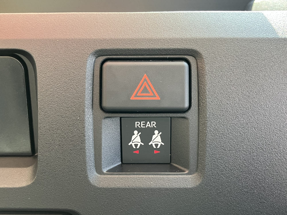 ダイハツ　ハイゼットカーゴ　デラックス　CVT19枚目