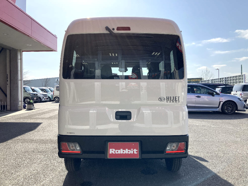 ダイハツ　ハイゼットカーゴ　デラックス　CVT5枚目