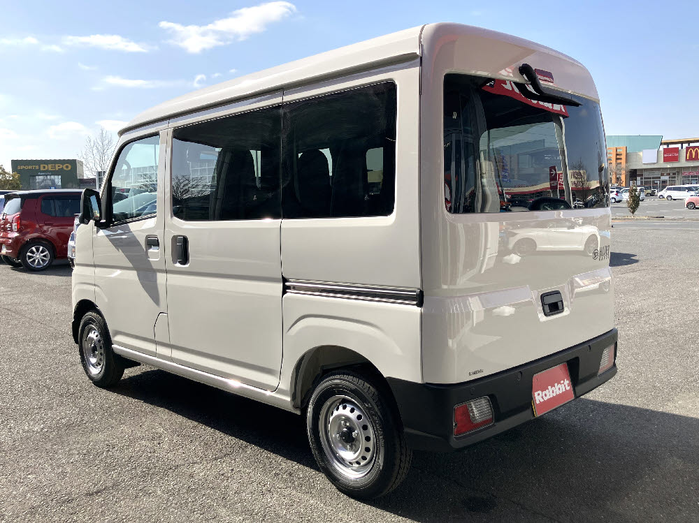 ダイハツ　ハイゼットカーゴ　デラックス　CVT6枚目