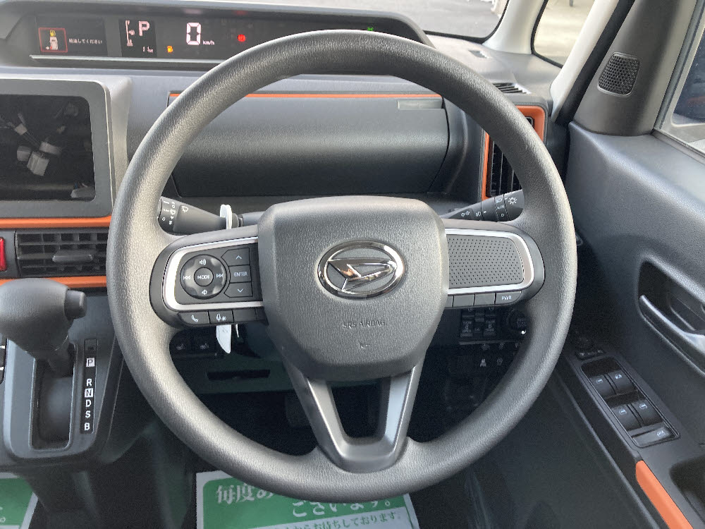 ダイハツ　タントファンクロス　11枚目